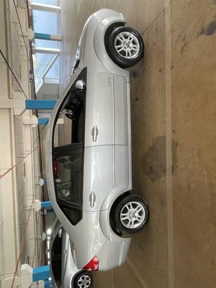 FORD FIESTA 1.6 MPI SEDAN 8V FLEX 4P MANUAL FORD FIESTA 1.6 MPI SEDAN 8V FLEX 4P MANUAL
